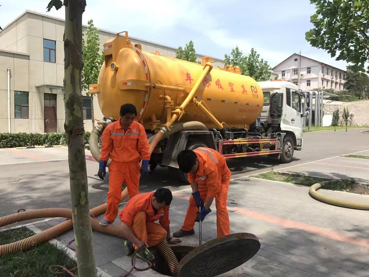 叶城化粪池清理与5-8吨吸粪车施工效率分析